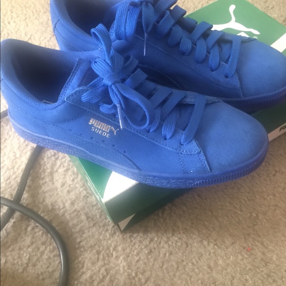 Shoes - Picture 2 of 4